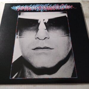 Elton John - Victim Of Love VG++ Original Tan Disc Label MCA 5104 LP Record 1979